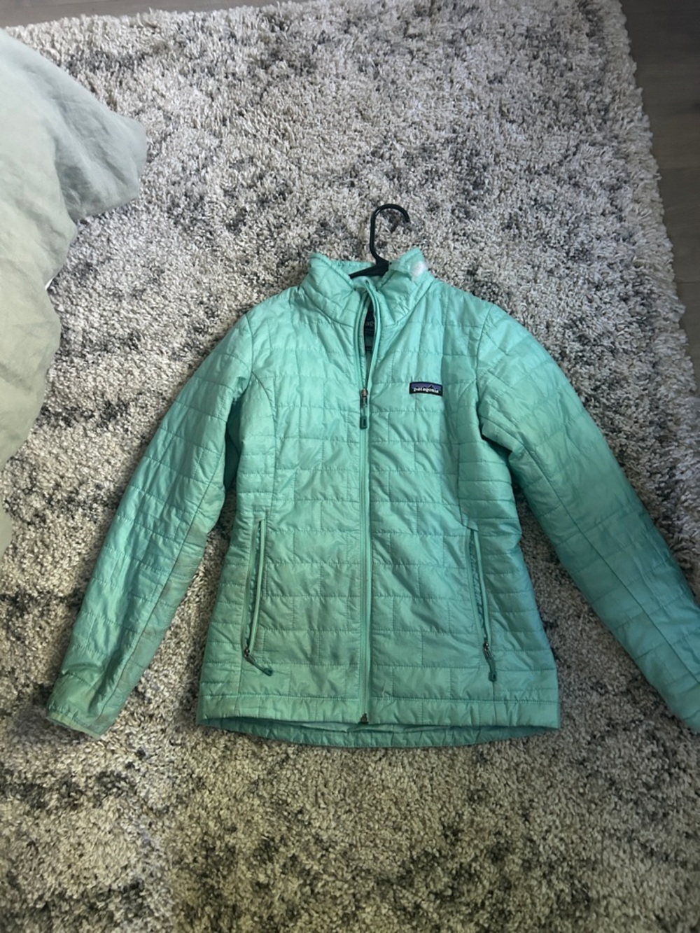 Patagonia Women's Mint Green Quilted Puffer Jacket